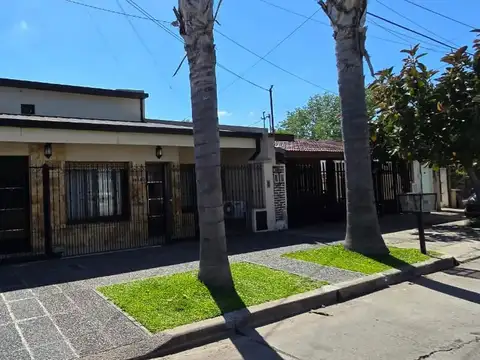 Casa en venta en Moron
