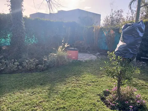 Casa en Venta en Comlejo Arenales, USD 195.000