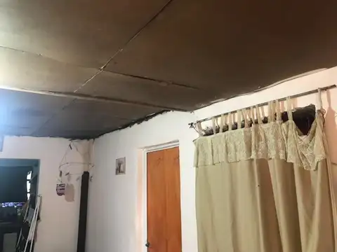 Casa 5 ambientes con 1 baño