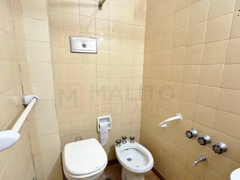 DEPARTAMENTO 2 AMBIENTES CON PATIO EN VELEZ SARSFIELD