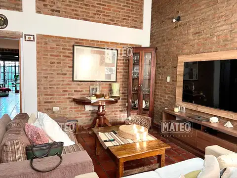 Casa 3 ambientes con 2 baños
