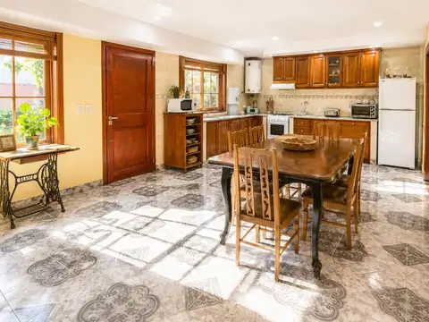 Casa en venta de 4 ambientes en Derqui centro, Pilar, apta crédito