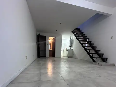 Departamento en Alquiler en Republica De La Sexta, $ 680.000