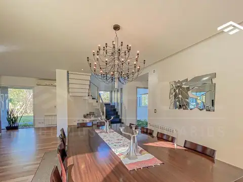 Casa en Venta en Countries y Barrios Cerrados en Esteban Echeverria, USD 2.160.000