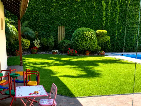 Casa 6 ambientes con 4 baños