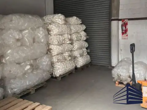 Galpon en Venta 10  mts Frente