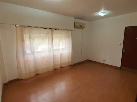 SE VENDE DPTO AL FRENTE 2 AMB. PB CON PATIO EN LOMAS DEL MIRADOR