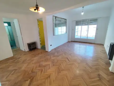 Ramón Falcón 2800 , Piso 6