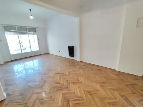 Departamento en Venta en Flores, USD 130.000