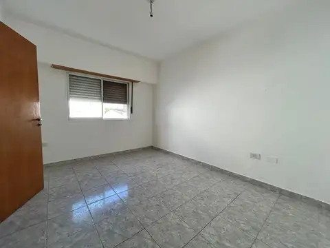 Casa en Alquiler con 1 cochera