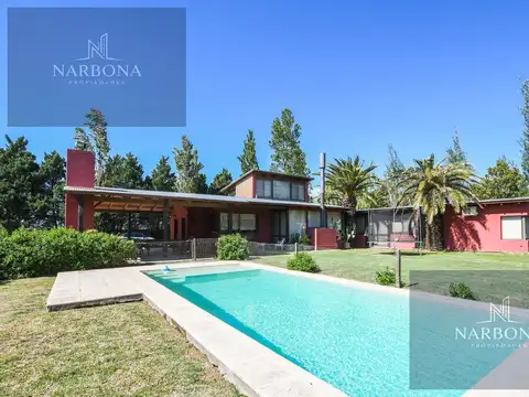 Casa 7 ambientes con 2 baños