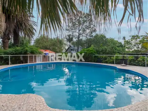 VENTA CASA CON GRAN TERRENO Y PILETA DESVIO ARIJON