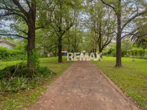 VENTA CASA CON GRAN TERRENO Y PILETA DESVIO ARIJON