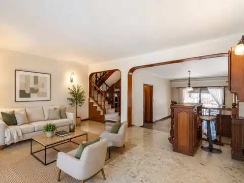 CASA EN VENTA EN FLORIDA – 3 DORMITORIOS, JARDÍN, PILETA, QUINCHO Y COCHERA