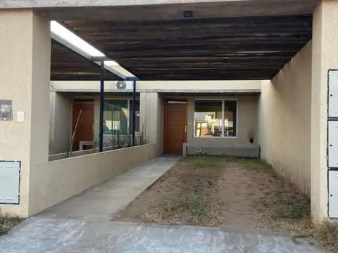 Urquiza 1600. Entre Leiva y Racedo