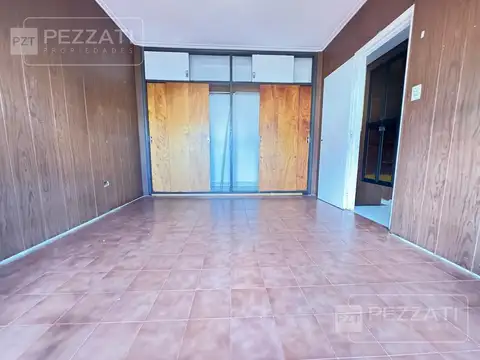 Depto Tipo Casa 2 ambientes con 1 baño