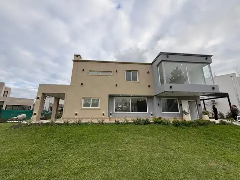 CASA EN ALQUILER CAMPANA