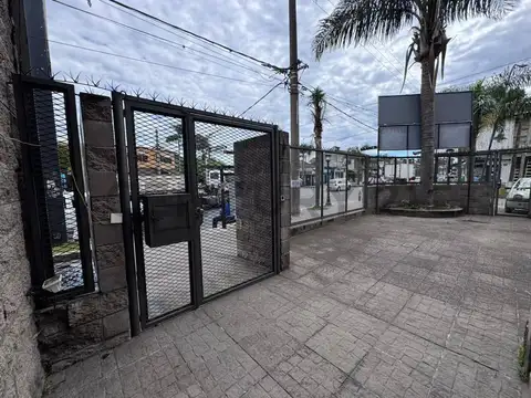 VENTA - OFICINA EN ESQUINA - 2 PISOS - LOTE PROPIO - IDEAL INVERSOR - DON TORCUATO