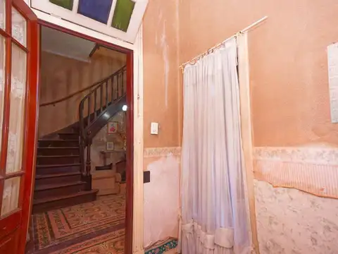 VENTA DE CASA EN PIÑEYRO A REFACCIONAR
