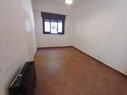 Depto Tipo Casa en Venta en Mataderos, USD 70.000