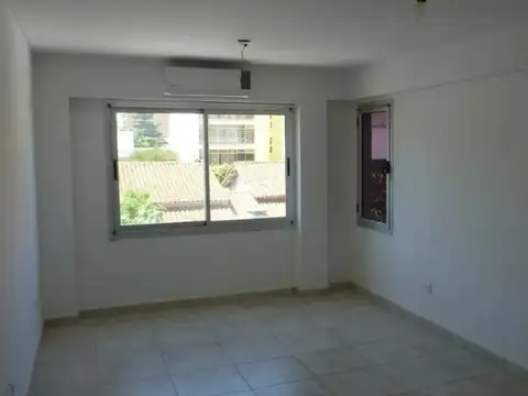 Dr. Heriberto Pisano 400, Piso 2