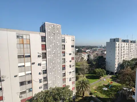 Departamento en Alquiler de Tres Ambientes Barrio Parque Norte Edificios - Piso 9 Muy Luminoso