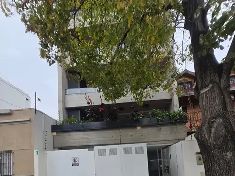 Cochera en planta baja, fija y descubierta. Edificio a estrenar