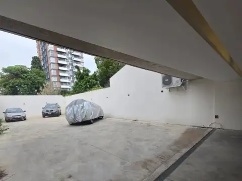Cochera en Venta Descubierta