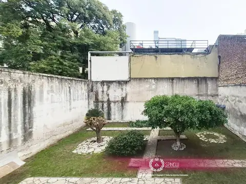 Alquiler departamento 4 ambientes 70m² al contrafrente en Parque Centenario primer piso por escalera