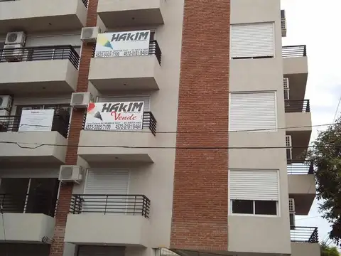 Devoto. Departamento monoambiente con balcón