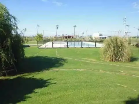 Terreno en Venta 27  mts Fondo