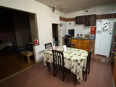 ¡Oportunidad! Casa con local en venta sobre Av. San Martin
