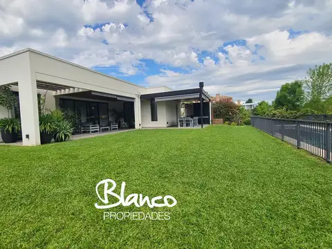 Casa  en Venta en Estancias del Pilar, Pilar, G.B.A. Zona Norte