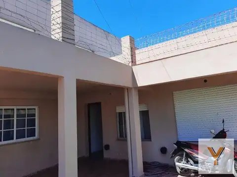 Casa en Venta con 1 cochera