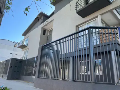 Dr C Tejedor 2100, Piso 1