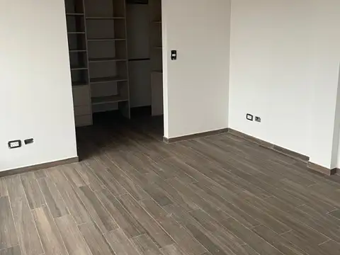 Departamento en Alquiler con 1 cocheras