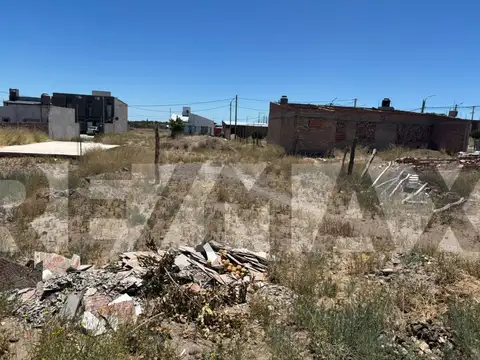 LOTE EN BARRIO 32 VIVIENDAS