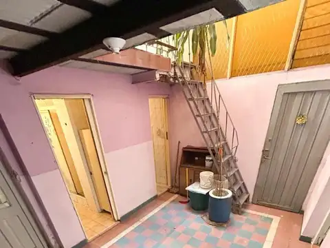 Dean Funes 1900, Piso PB