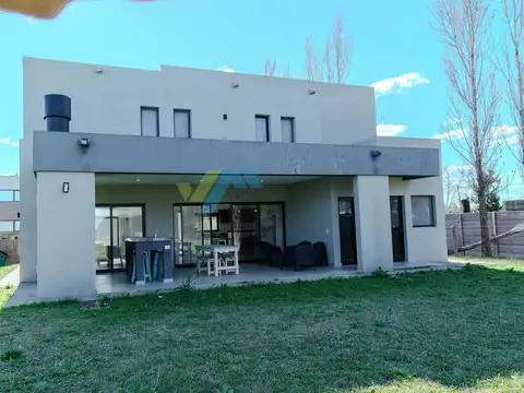 Casa en Alquiler Temporal de 3 dormitorios