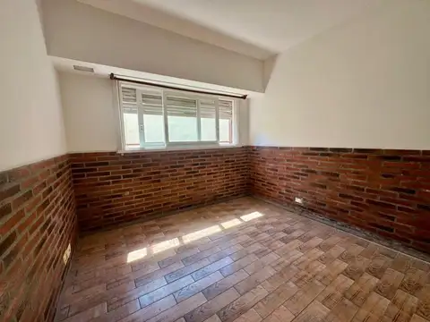 Comodoro Rivadavia 1800, Piso 1