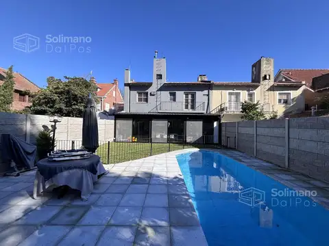 Casa de 5 ambientes en venta Acassuso