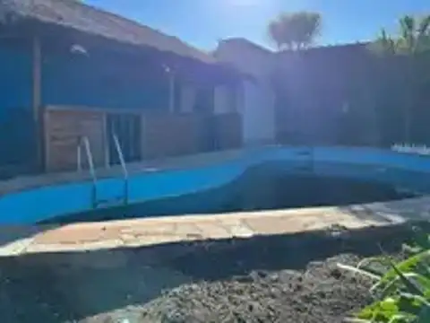 Manuela Pedraza 100
