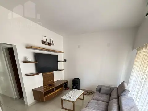 Casa en Alquiler en Castelar Sur, $ 1.300.000