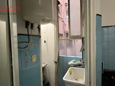 Av. Hipólito Yrigoyen 2500