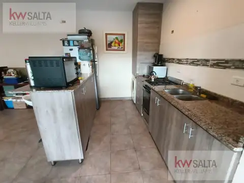 Casa 2 ambientes con 1 baño