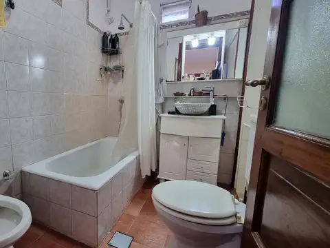 Depto Tipo Casa en Venta 50 años