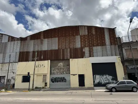 Galpon en Alquiler 33  mts Fondo