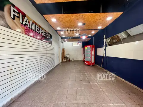 Local en Alquiler en Francisco Alvarez, $ 1.300.000