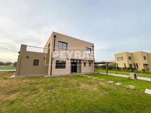 Casa a Estrenar - Club de Campo La Martona - 3 Dormitorios - Pileta - Parrilla