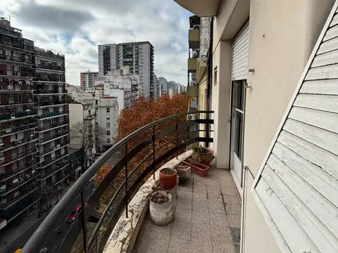 VENTA DTO. 3 AMB. AL FTE. CABALLITO C/DOBLE BALCON